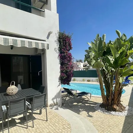 Дом отдыха Vale Pedras - Private Pool - 8 Guests - Албуфейра